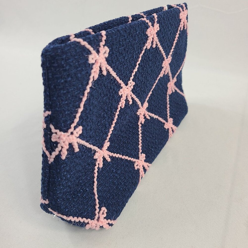 NWT Shiraleah Navy Tinsel Bow Zip Pouch With Pink Embroidered Design Fully Lined - Picture 5 of 6